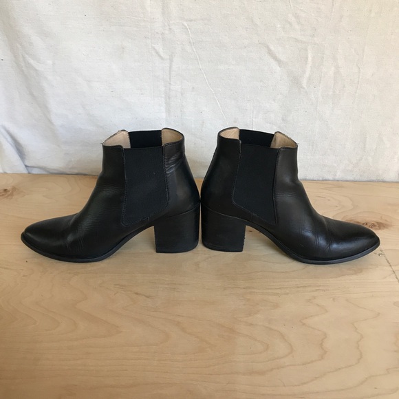 Nisolo Heeled Chelsea Boot - Picture 2 of 9